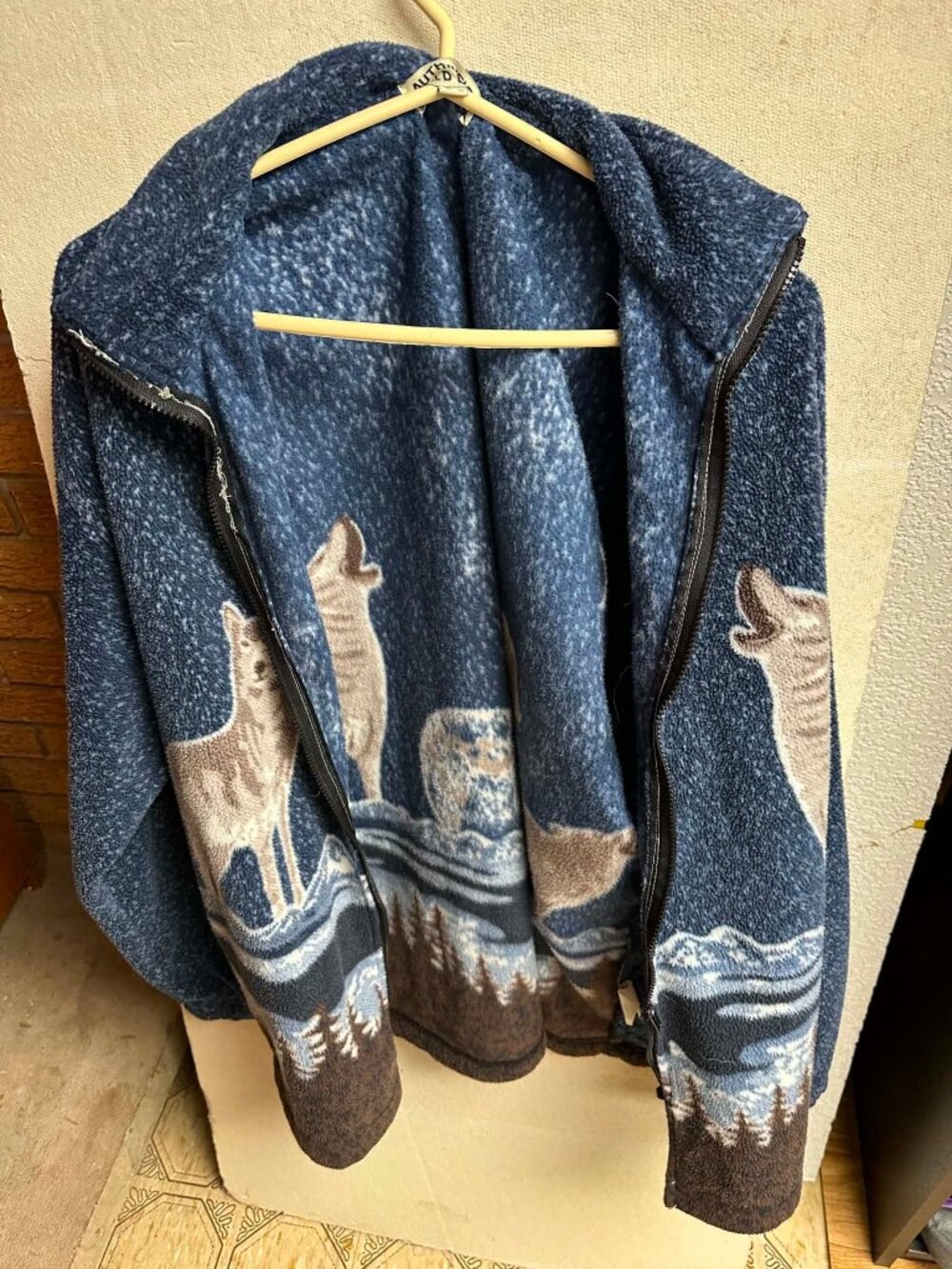 Authentic Wild Life wolf sweater